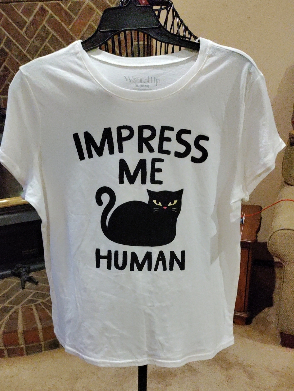 Wound Up White Short-Sleeve 'Impress Me Human' Cat Graphic Tee